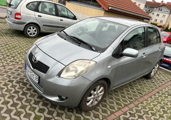 Toyota Yaris cena 17900 przebieg: 241364, rok produkcji 2006 z Gdańsk małe 121